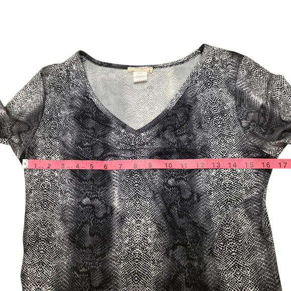 Olivia Rae V-neck Black and Gray Snake Print Long Sleeve Top Slim Size XL - Picture 7 of 9